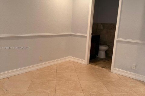 Condominio en alquiler en Coral Springs, Florida, 2 dormitorios, 74.32 m2 № 1993950 - foto 10