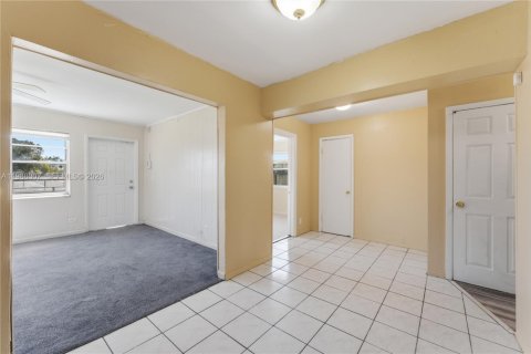 Villa ou maison à vendre à Hallandale Beach, Floride: 4 chambres, 105.07 m2 № 2050316 - photo 8