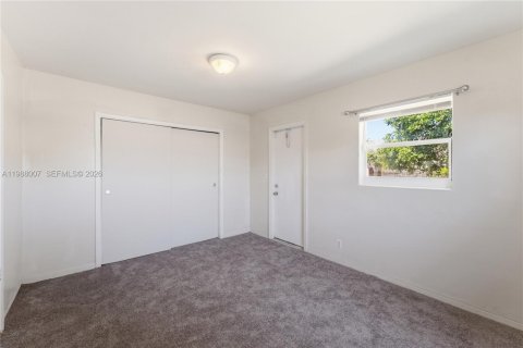 Villa ou maison à vendre à Hallandale Beach, Floride: 4 chambres, 105.07 m2 № 2050316 - photo 21