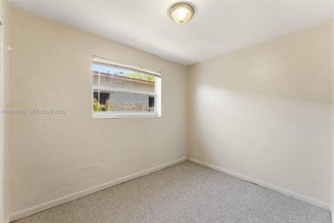 Villa ou maison à vendre à Hallandale Beach, Floride: 4 chambres, 105.07 m2 № 2050316 - photo 14