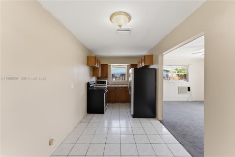 Villa ou maison à vendre à Hallandale Beach, Floride: 4 chambres, 105.07 m2 № 2050316 - photo 6