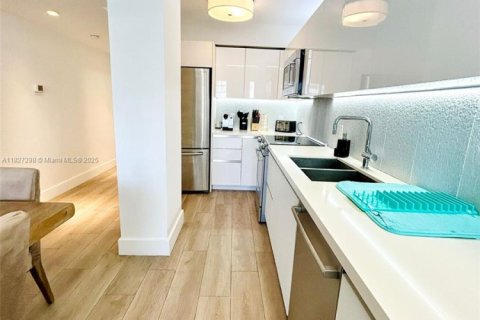 Copropriété à louer à Miami Beach, Floride: 2 chambres, 104.98 m2 № 2183460 - photo 4