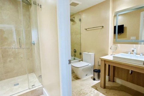 Copropriété à louer à Miami Beach, Floride: 2 chambres, 104.98 m2 № 2183460 - photo 9