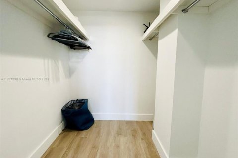 Copropriété à louer à Miami Beach, Floride: 2 chambres, 104.98 m2 № 2183460 - photo 11