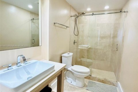 Copropriété à louer à Miami Beach, Floride: 2 chambres, 104.98 m2 № 2183460 - photo 5