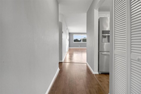 Купить кондоминиум в Маргит, Флорида 3 комнаты, 90.12м2, № 2083705 - фото 8