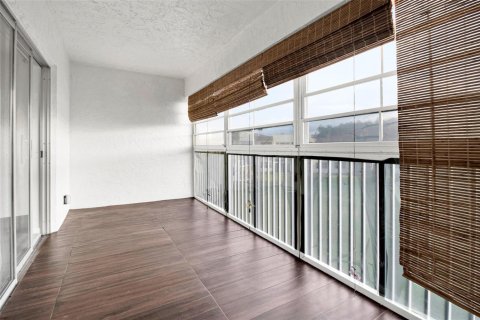 Купить кондоминиум в Маргит, Флорида 3 комнаты, 90.12м2, № 2083705 - фото 18