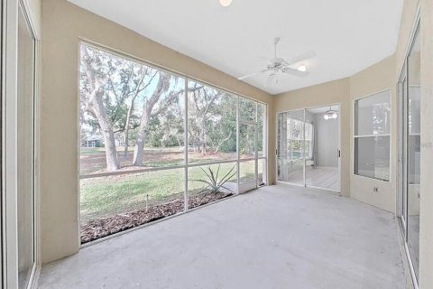 House in Plant City, Florida 4 bedrooms, 201.51 sq.m. № 2197570 - photo 23