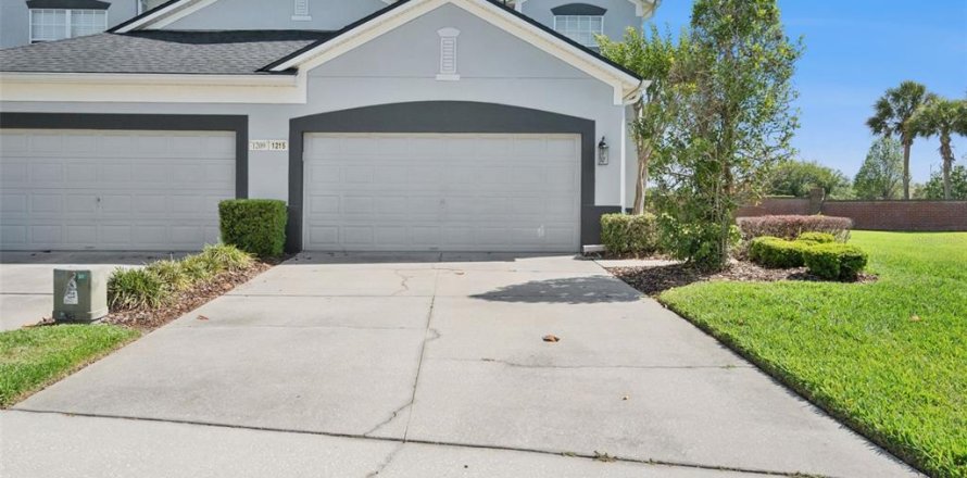 Townhouse in Orlando, Florida 2 bedrooms, 191.29 sq.m. № 2099182