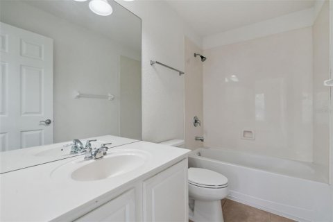 Townhouse in Orlando, Florida 2 bedrooms, 191.29 sq.m. № 2099182 - photo 17