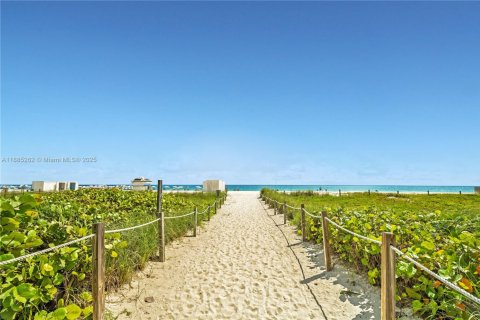 Condominio en alquiler en Miami Beach, Florida, 1 dormitorio, 84.54 m2 № 1931362 - foto 7