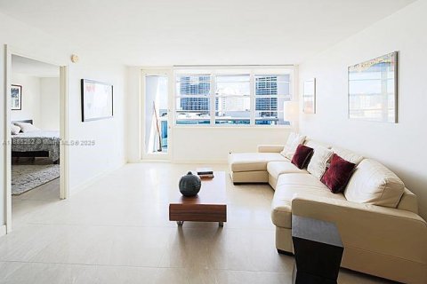 Condominio en alquiler en Miami Beach, Florida, 1 dormitorio, 84.54 m2 № 1931362 - foto 5
