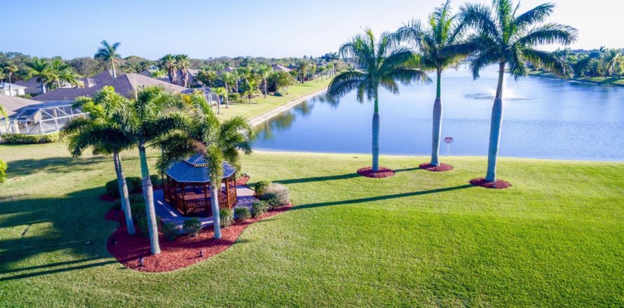 House in Vero Beach, Florida 3 bedrooms, 186.18 sq.m. № 1207281
