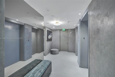 Снять в аренду кондоминиум в Санни-Айлс-Бич, Флорида 4 спальни, 302.4м2, № 1932738 - фото 2