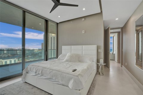 Снять в аренду кондоминиум в Санни-Айлс-Бич, Флорида 4 спальни, 302.4м2, № 1932738 - фото 23