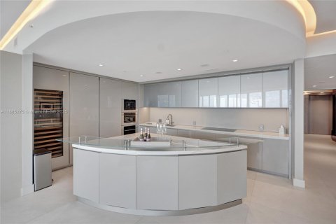 Снять в аренду кондоминиум в Санни-Айлс-Бич, Флорида 4 спальни, 302.4м2, № 1932738 - фото 13