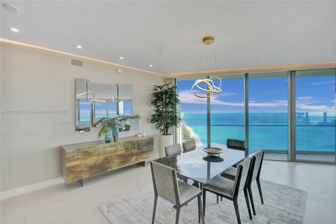 Снять в аренду кондоминиум в Санни-Айлс-Бич, Флорида 4 спальни, 302.4м2, № 1932738 - фото 17