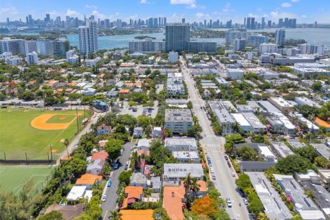 Condo in Miami Beach, Florida, 1 bedroom  № 1823518 - photo 21