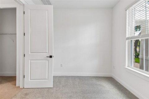 Townhouse in Oviedo, Florida 4 bedrooms, 188.13 sq.m. № 2092889 - photo 7