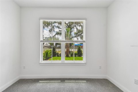 Townhouse in Oviedo, Florida 4 bedrooms, 188.13 sq.m. № 2092889 - photo 9