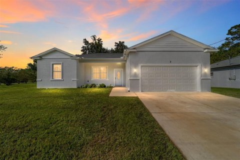 House in Ocala, Florida 3 bedrooms, 133.31 sq.m. № 1915151 - photo 1