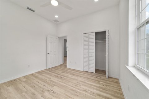House in Ocala, Florida 3 bedrooms, 133.31 sq.m. № 1915151 - photo 18
