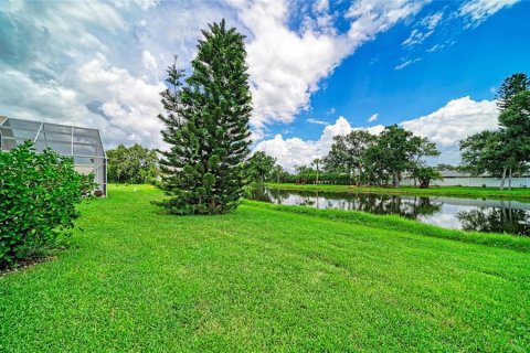 House in Sarasota, Florida 3 bedrooms, 143.72 sq.m. № 2322843 - photo 14