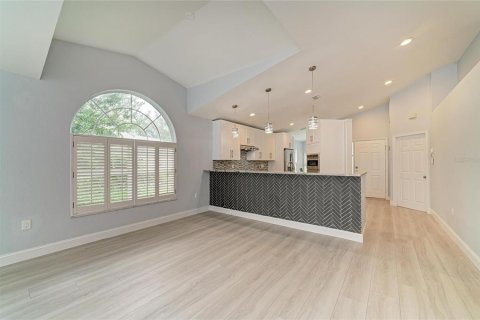 House in Sarasota, Florida 3 bedrooms, 143.72 sq.m. № 2322843 - photo 30