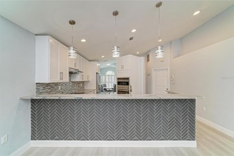 House in Sarasota, Florida 3 bedrooms, 143.72 sq.m. № 2322843 - photo 29