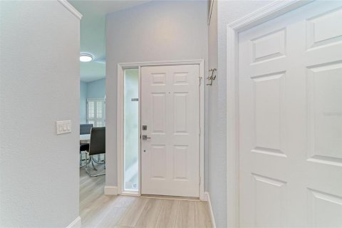 House in Sarasota, Florida 3 bedrooms, 143.72 sq.m. № 2322843 - photo 5
