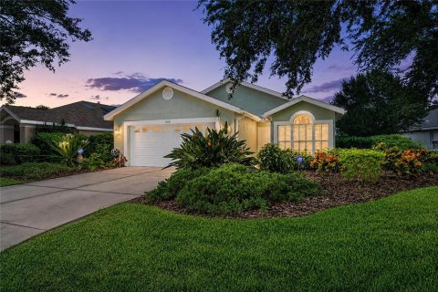 House in Sarasota, Florida 3 bedrooms, 143.72 sq.m. № 2322843 - photo 2