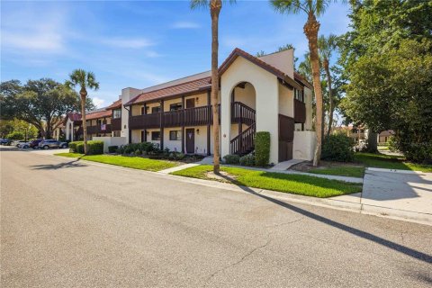 Condo in Lake Wales, Florida, 2 bedrooms № 2217174