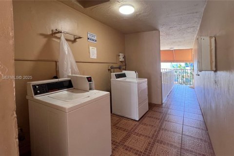 Купить кондоминиум в Дорал, Флорида 2 спальни, 98.48м2, № 1982363 - фото 22