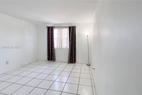 Купить кондоминиум в Дорал, Флорида 2 спальни, 98.48м2, № 1982363 - фото 20