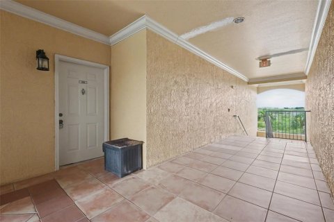 Condo in Tampa, Florida, 2 bedrooms  № 2222285 - photo 2