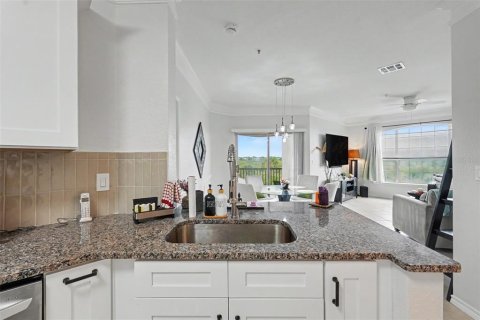 Condo in Tampa, Florida, 2 bedrooms  № 2222285 - photo 10