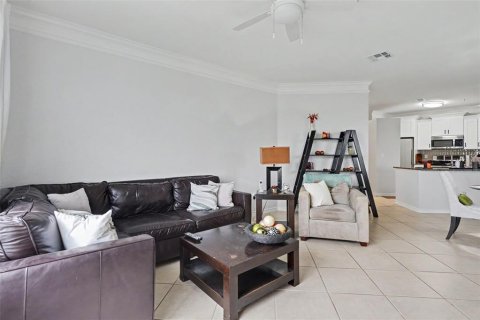 Condo in Tampa, Florida, 2 bedrooms  № 2222285 - photo 6