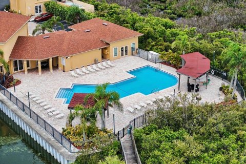 Condo in Tampa, Florida, 2 bedrooms  № 2222285 - photo 21