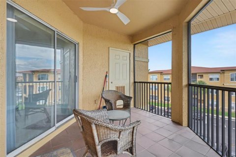 Condo in Tampa, Florida, 2 bedrooms  № 2222285 - photo 18