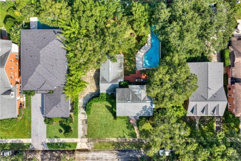 Villa ou maison à vendre à Tampa, Floride: 4 chambres, 246.1 m2 № 2412535 - photo 9