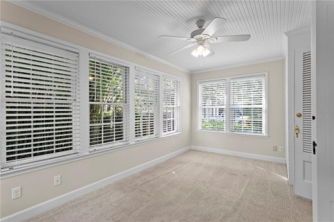 Villa ou maison à vendre à Tampa, Floride: 4 chambres, 246.1 m2 № 2412535 - photo 18