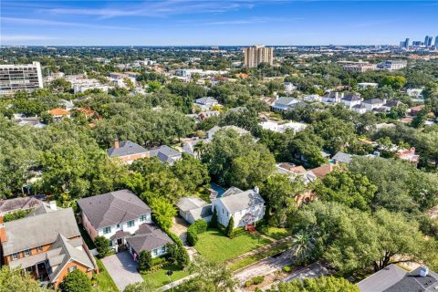 Villa ou maison à vendre à Tampa, Floride: 4 chambres, 246.1 m2 № 2412535 - photo 6