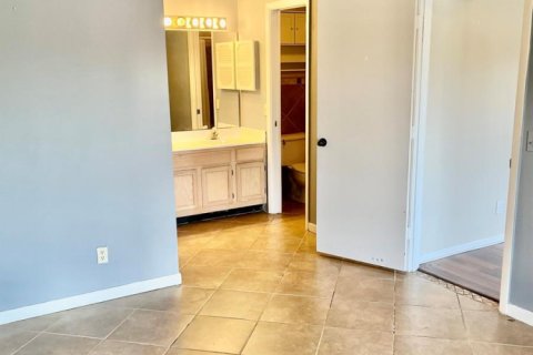 Condo in Port St. Lucie, Florida, 2 bedrooms  № 2173168 - photo 12