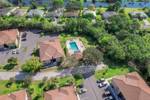 Condo in Port St. Lucie, Florida, 2 bedrooms № 2173168