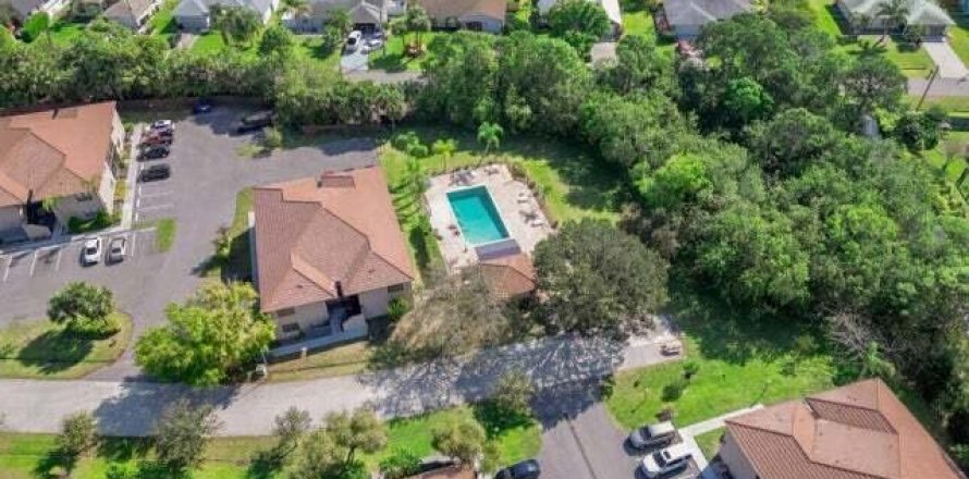 Condo in Port St. Lucie, Florida, 2 bedrooms  № 2173168
