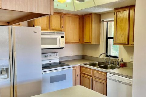 Condo in Port St. Lucie, Florida, 2 bedrooms  № 2173168 - photo 8