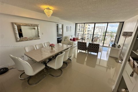 Condominio en venta en Hollywood, Florida, 2 dormitorios, 97.55 m2 № 2089053 - foto 21