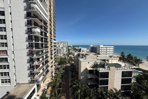 Condominio en venta en Hollywood, Florida, 2 dormitorios, 97.55 m2 № 2089053 - foto 25