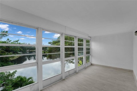Condominio en venta en Deerfield Beach, Florida, 1 dormitorio, 66.43 m2 № 1891855 - foto 19