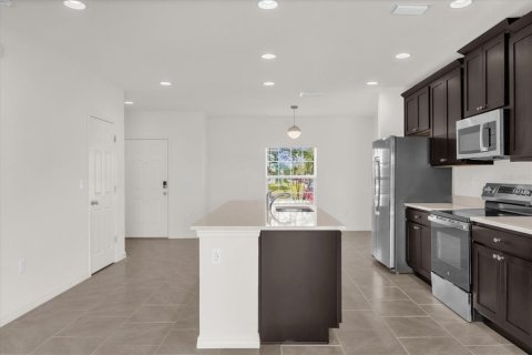 Touwnhouse à vendre à Davenport, Floride: 3 chambres, 153.29 m2 № 2321264 - photo 5